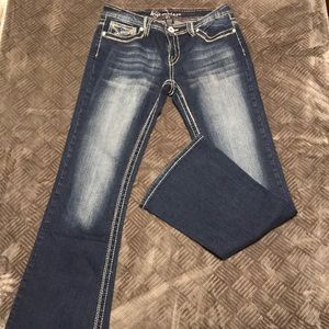 Ariya Jeans